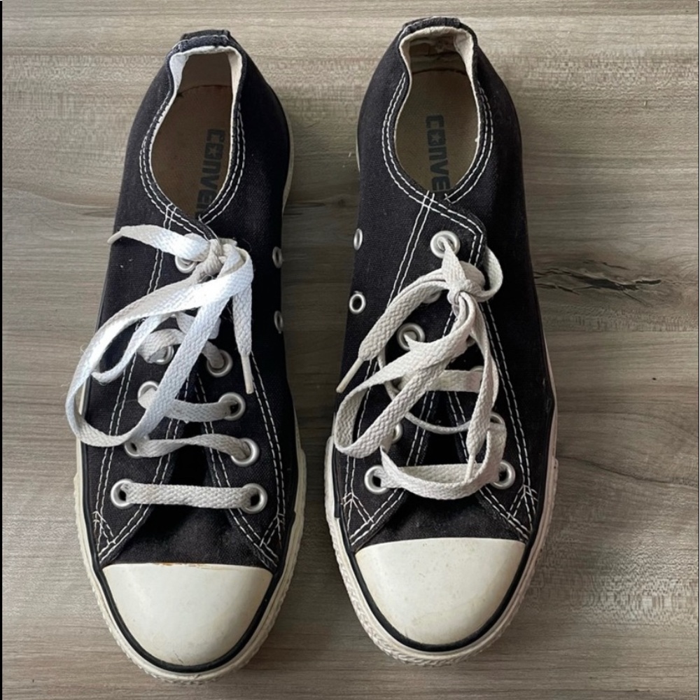 Women’s converse all star size 7